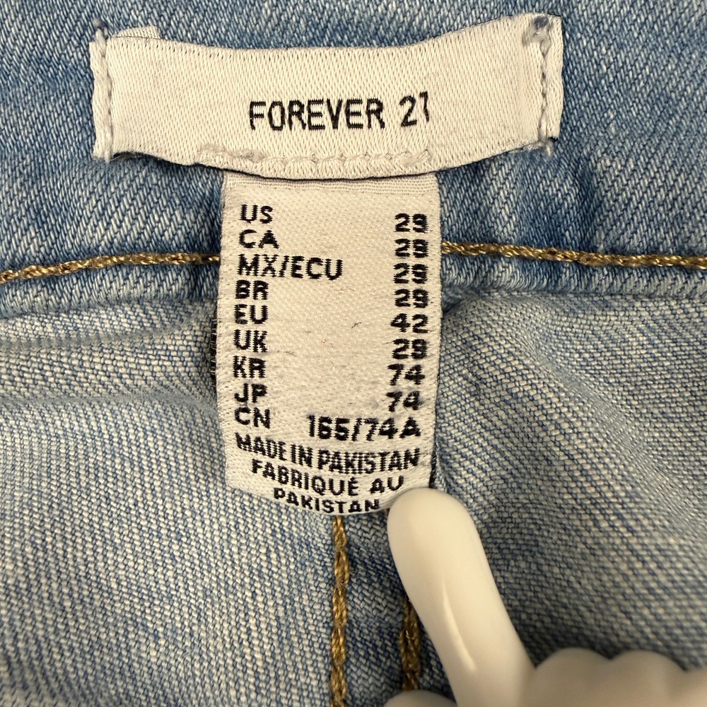 Forever 21 Women Light Wash Raw Hem Straight Leg Jeans Size 29 High Rise Denim - Picture 3 of 11